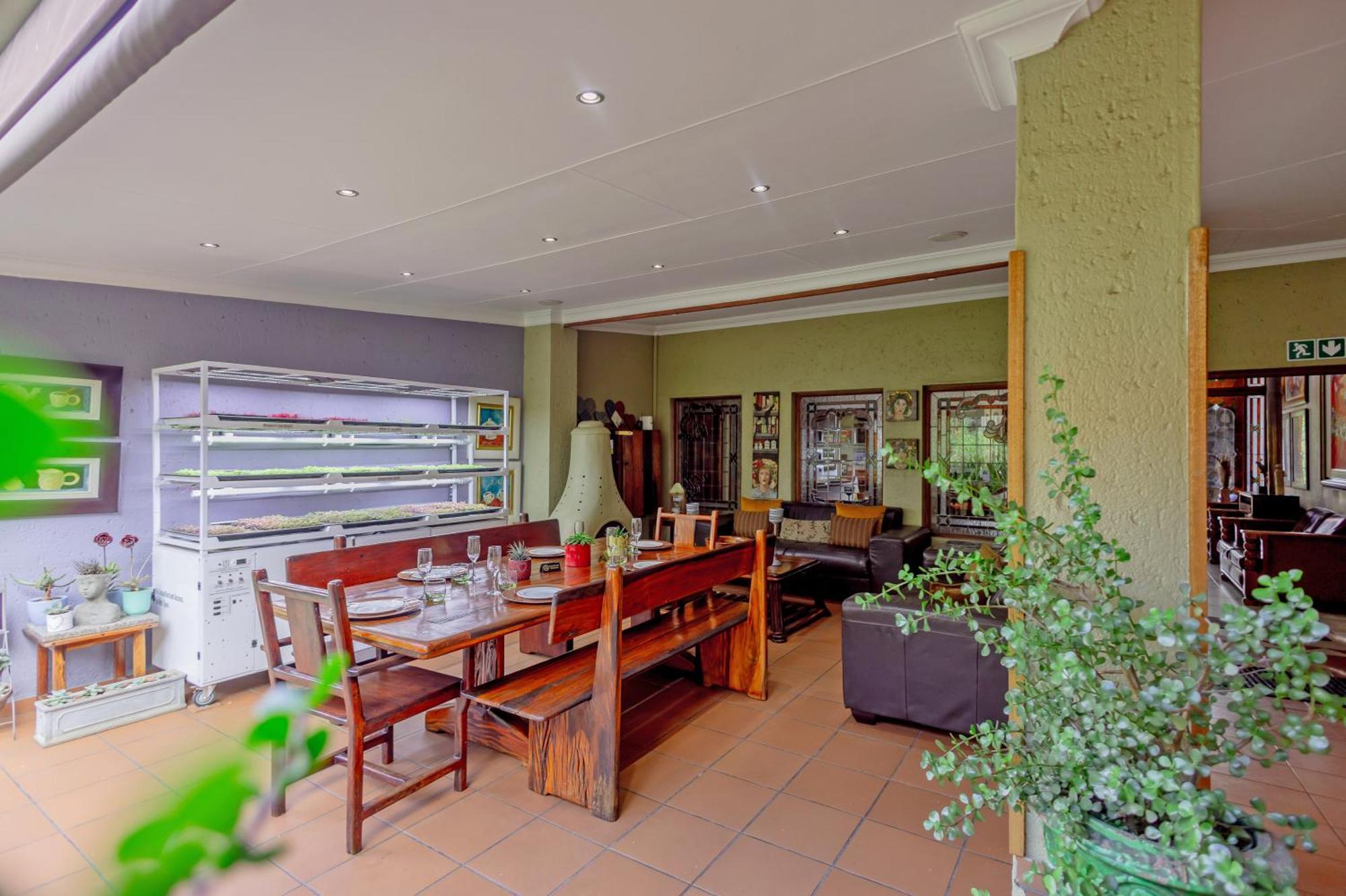 Afrique Boutique Hotel O.R. Tambo Boksburg Exterior photo