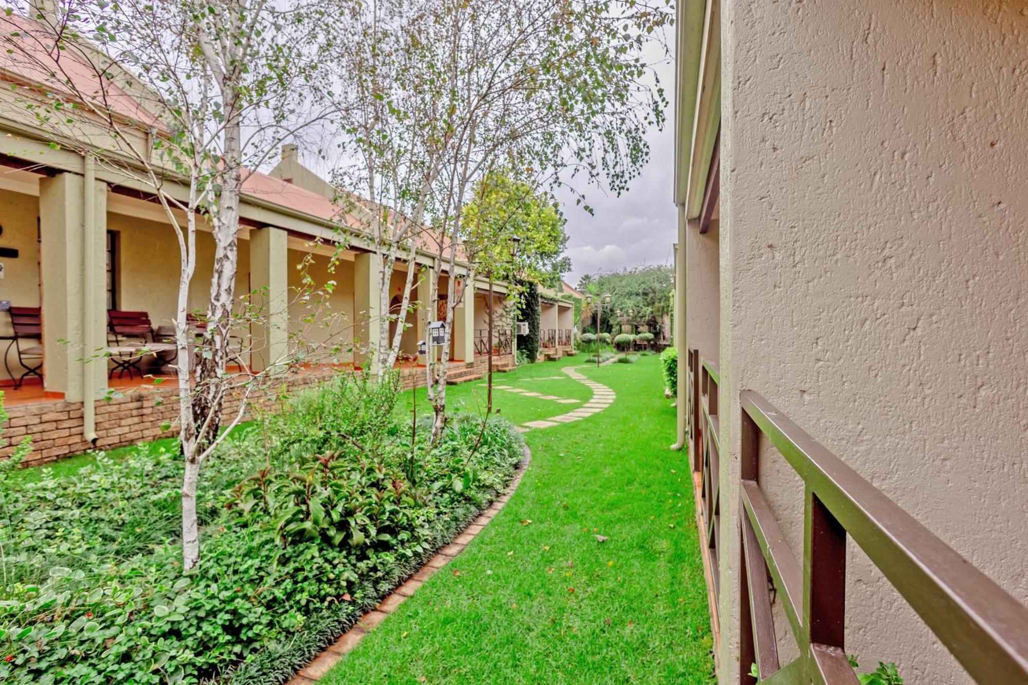 Afrique Boutique Hotel O.R. Tambo Boksburg Exterior photo